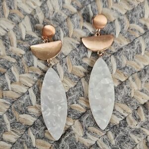 Elegant Rose Gold and‎ White Dangle Earrings